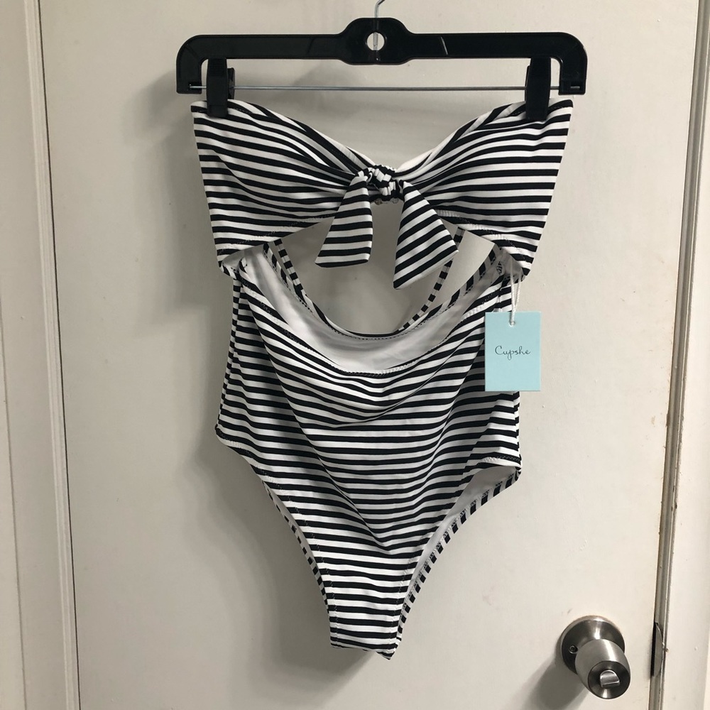 Cupshe Black Stripe One-Piece Swimsuit